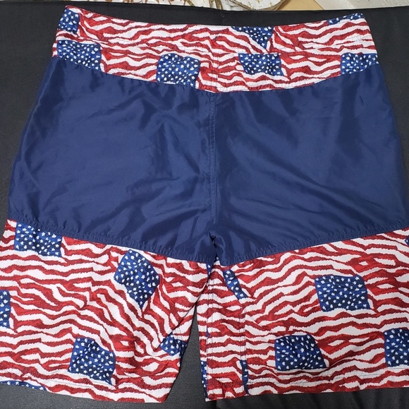 Cabelas Swim Shorts - Picture 2 of 7